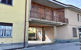 Casa Lucia A Carugo
